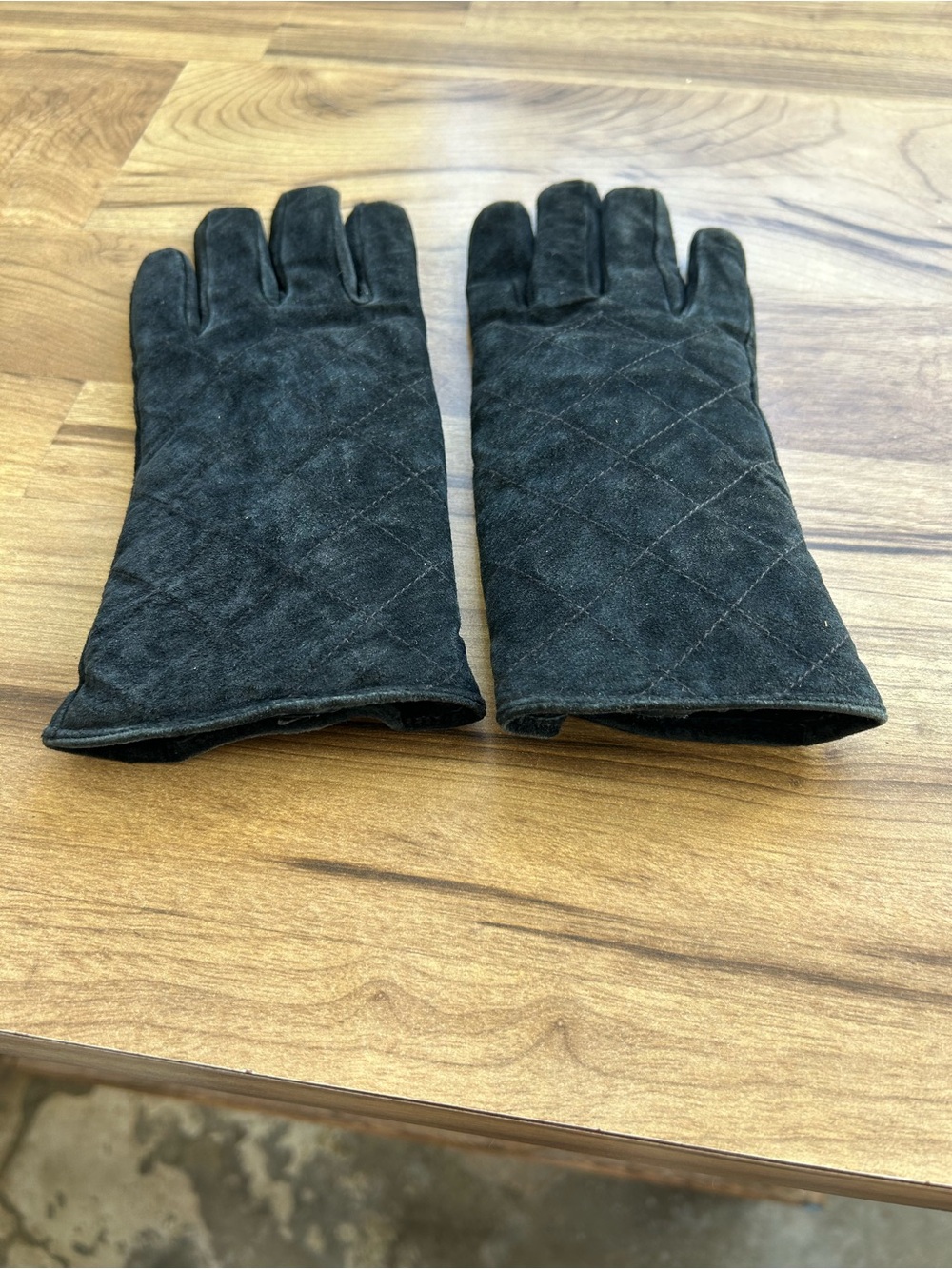 Black Quilted Suede Men's Gloves